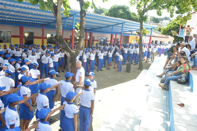 Vídeo: comandante geral da Polícia Militar da Bahia visita Colégio do Sistema CPM em Medeiros Neto