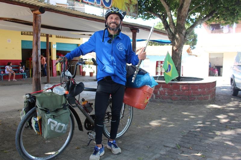 Aventura: o homem que pedalou mais de 1000 km de SÃ£o Paulo a IbirajÃ¡, interior de ItanhÃ©m