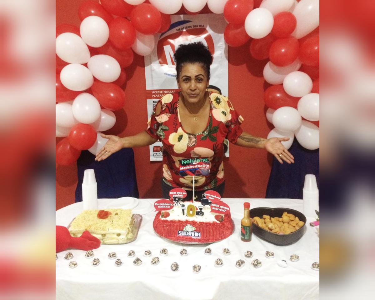 Fã do MedeirosDiaDia ganha festa de aniversário com tema do site