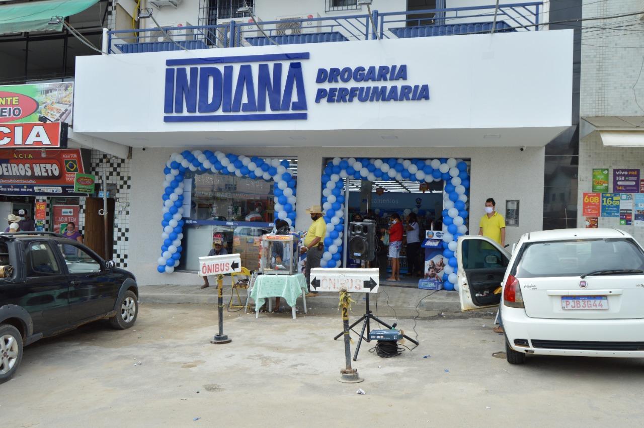 Mais espaço, mais serviços: Farmácia Indiana é reinaugurada com festa em Medeiros Neto