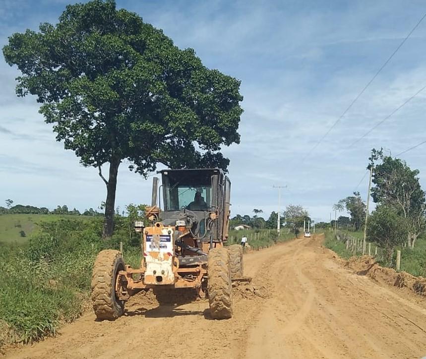 Prefeitura de Itanhém inicia patrolamento e recuperação da estrada de Ibirajá