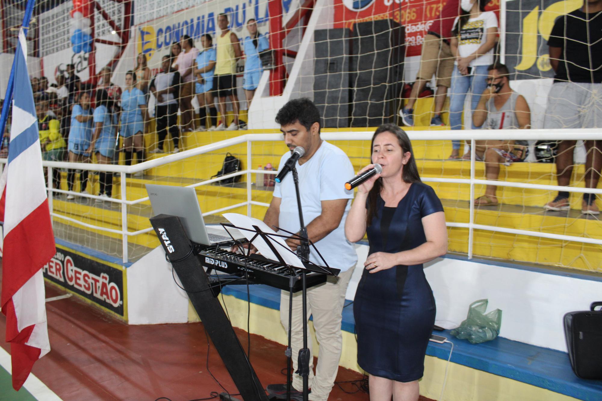Emoção, muitos gols e arquibancadas lotadas marcam a reinauguração do Ginásio de Esportes em Itanhém