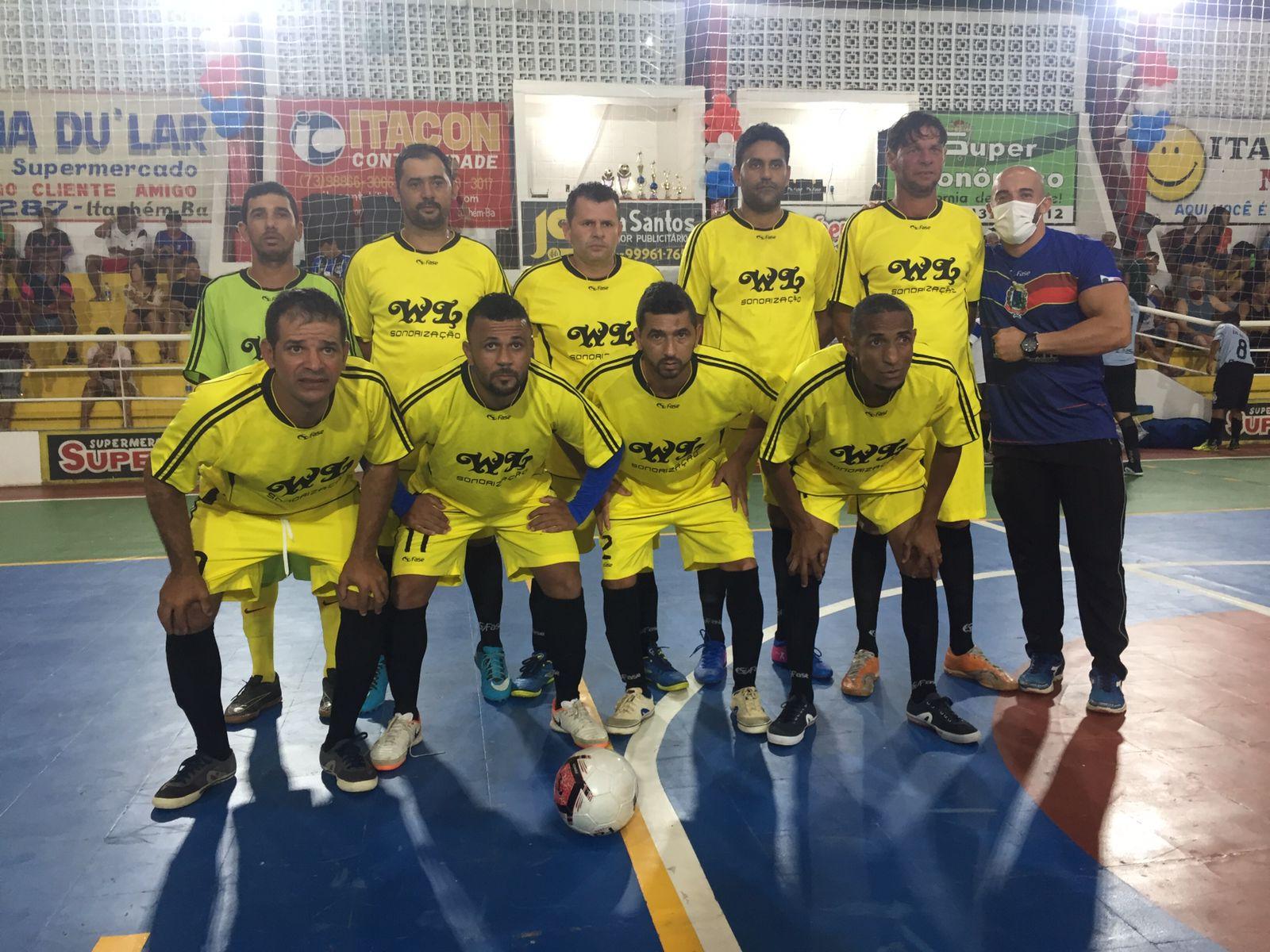 Emoção, muitos gols e arquibancadas lotadas marcam a reinauguração do Ginásio de Esportes em Itanhém