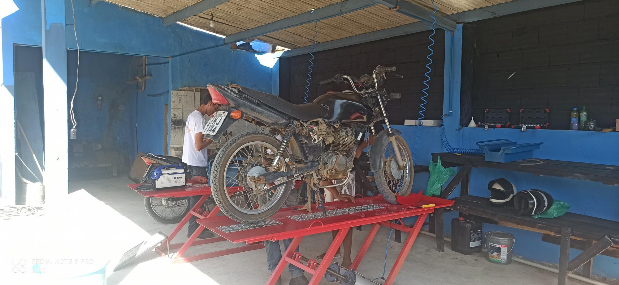 Medeiros Neto agora conta com nova oficina especializada: Center Motos é inaugurada