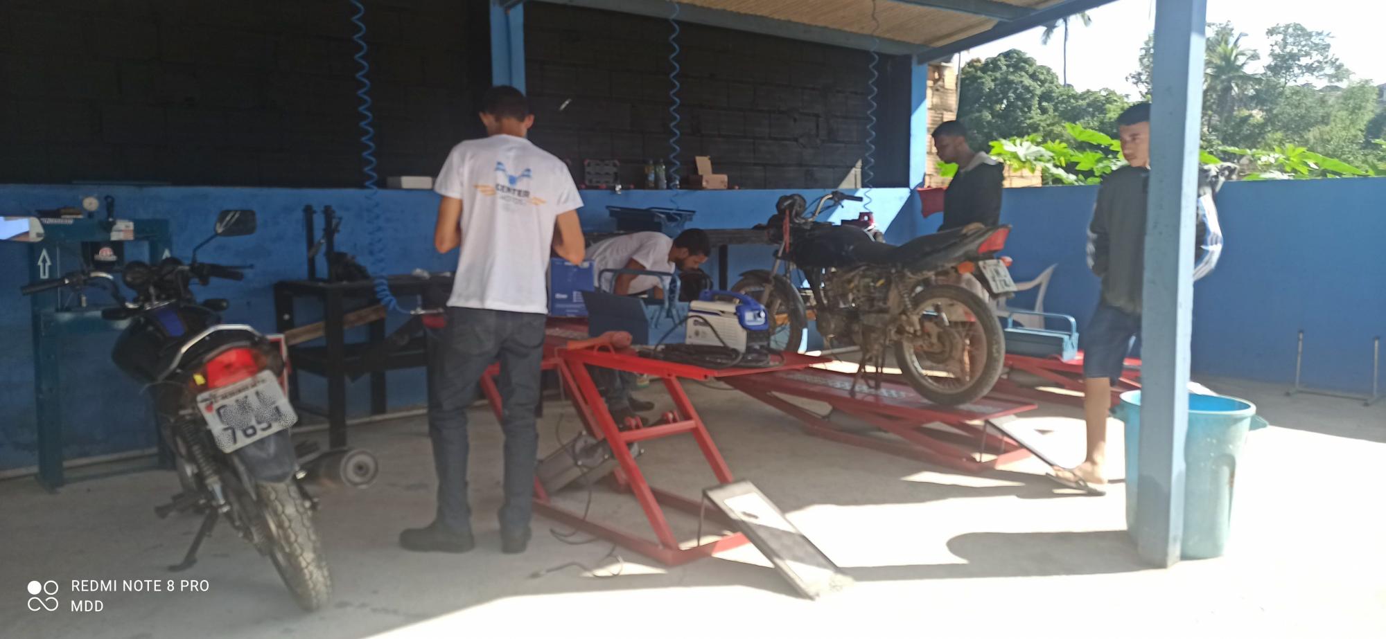 Medeiros Neto agora conta com nova oficina especializada: Center Motos é inaugurada