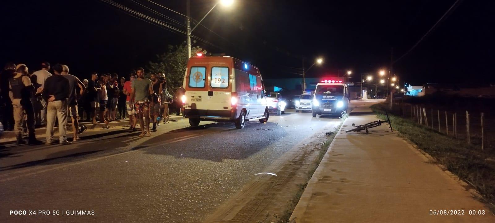 Acidente entre ônibus e moto deixa duas vítimas gravemente feridas em Medeiros Neto