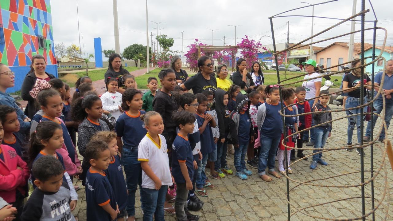 Equipes voluntárias se unem em ação de revitalização da Ilha Tropical, em Medeiros Neto