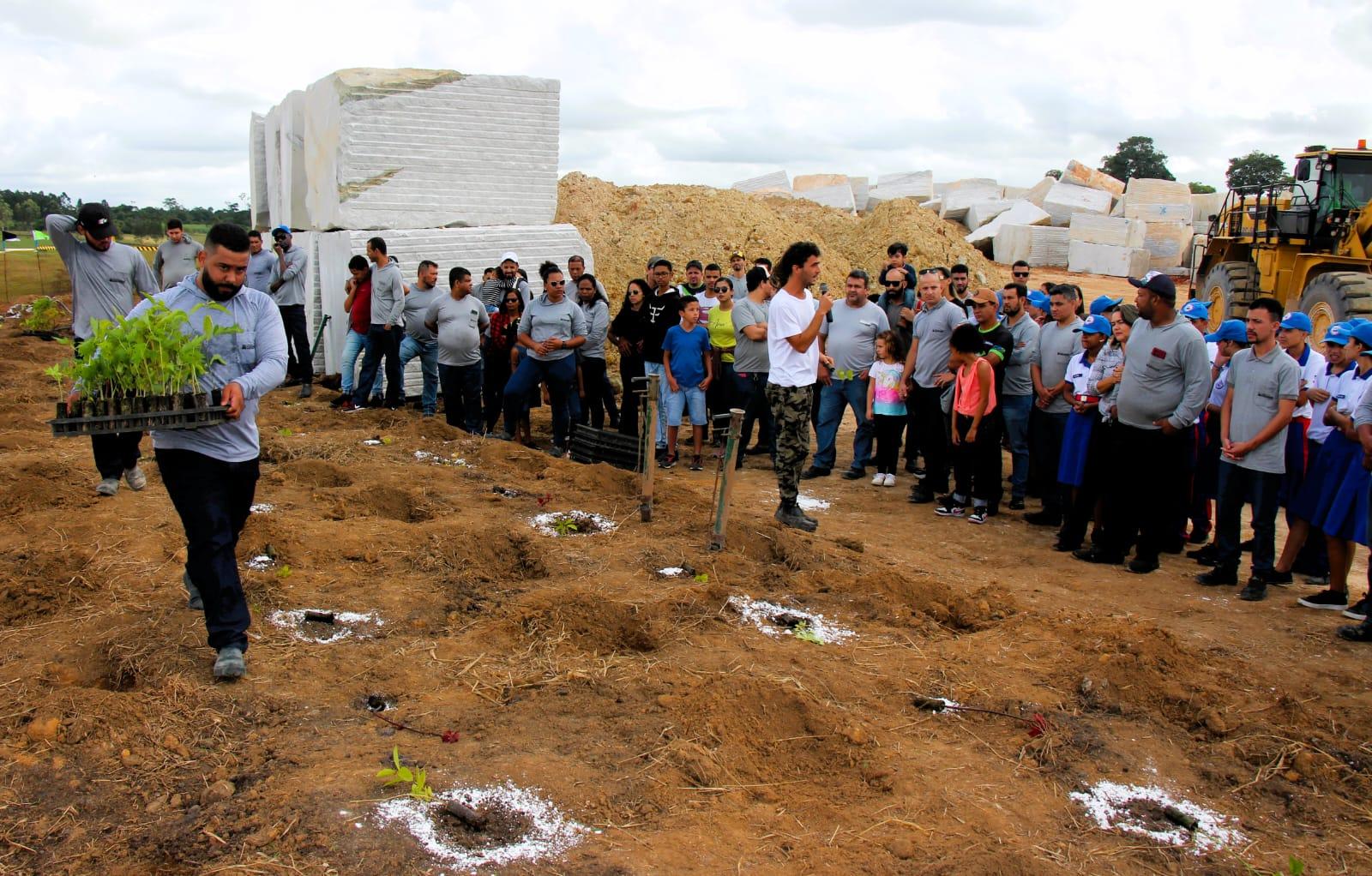 Corcovado realiza plantio de árvores em comemoração ao Dia Mundial do Meio Ambiente