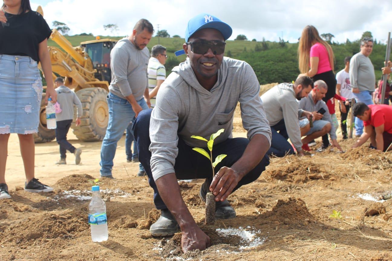 Corcovado realiza plantio de árvores em comemoração ao Dia Mundial do Meio Ambiente