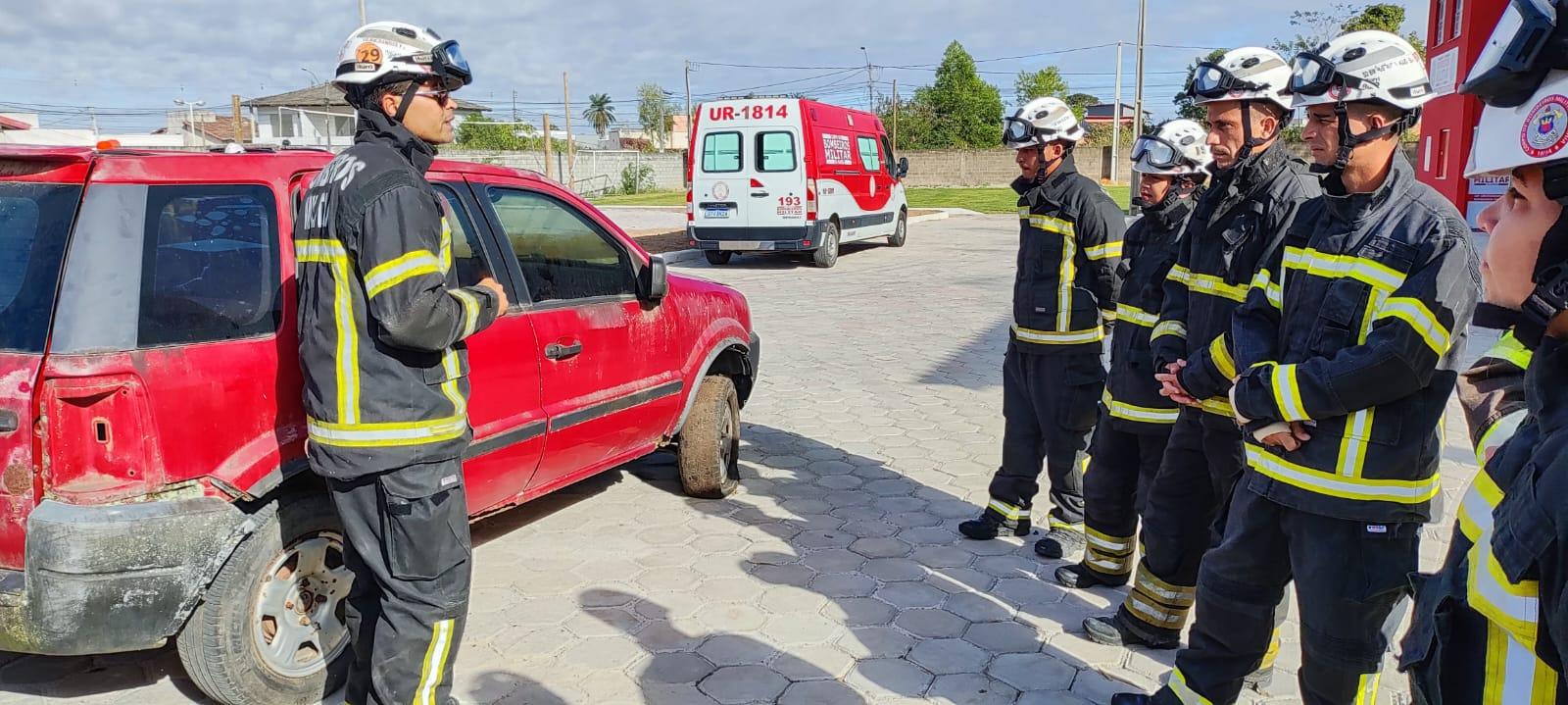 Novos bombeiros de Teixeira e região passam por semana de nivelamento operacional